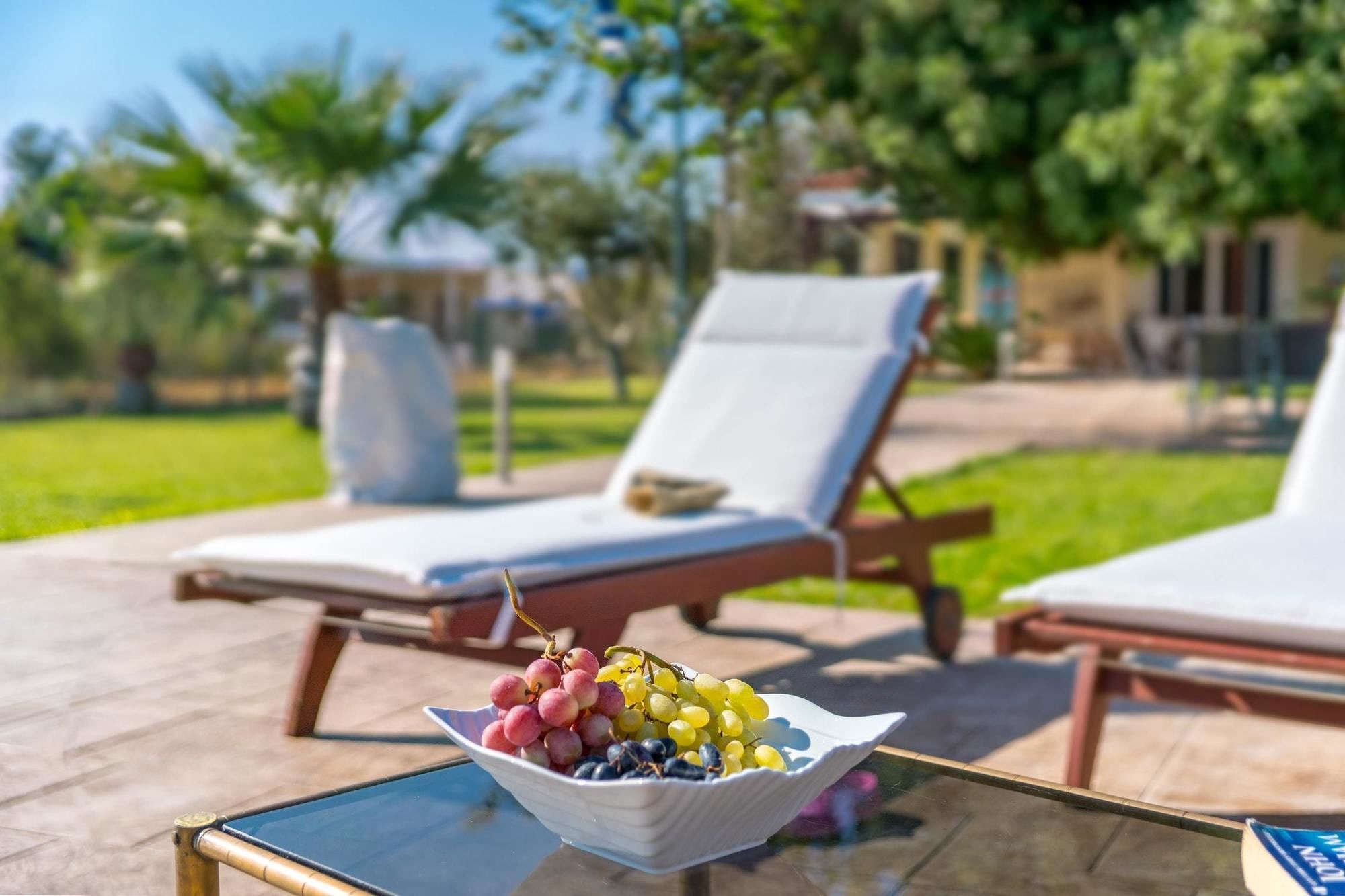 Maria'S Seaside Villa - House With 3 Rooms In Marathon, With Wonderful Exteriör bild