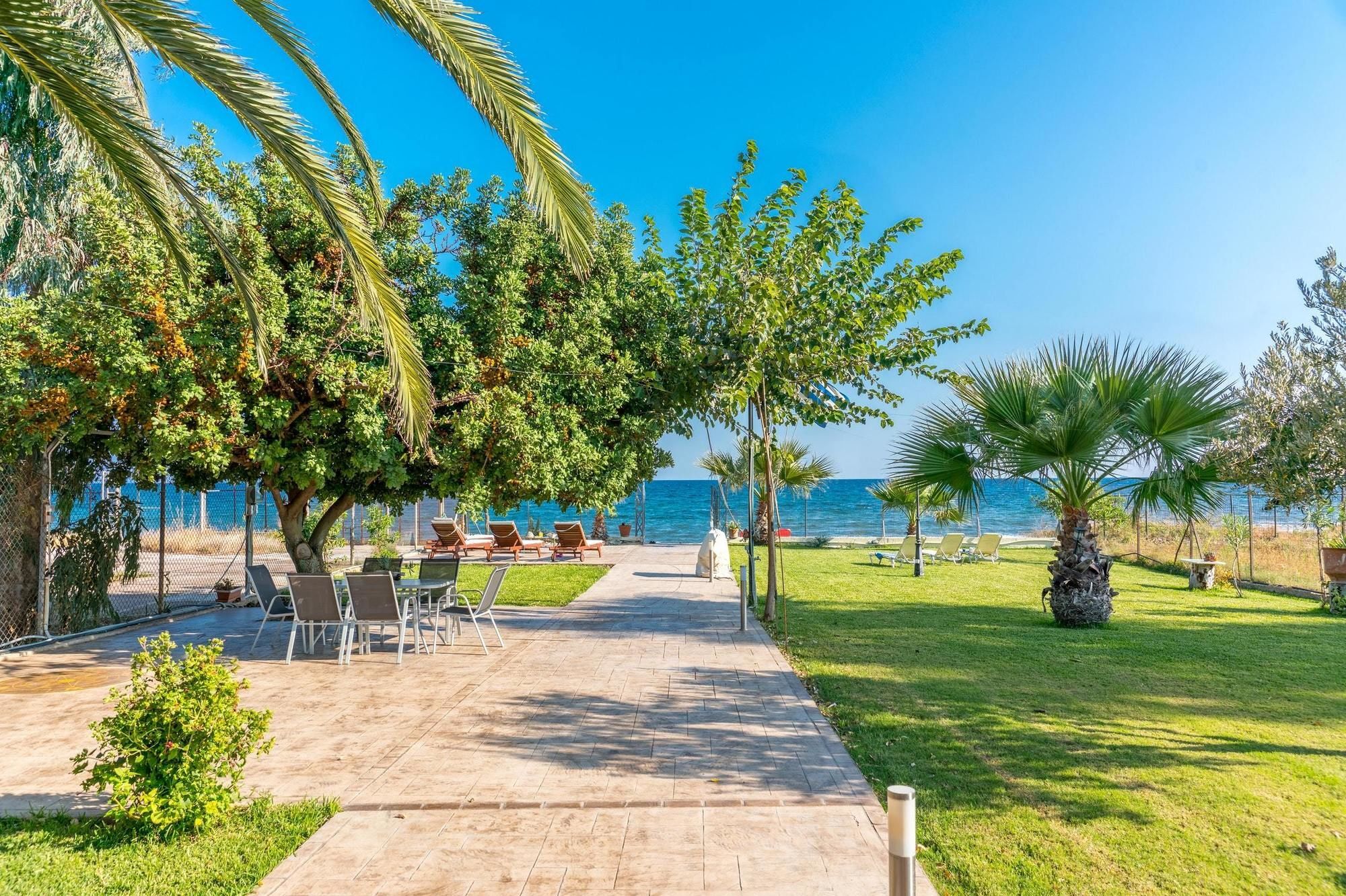Maria'S Seaside Villa - House With 3 Rooms In Marathon, With Wonderful Exteriör bild